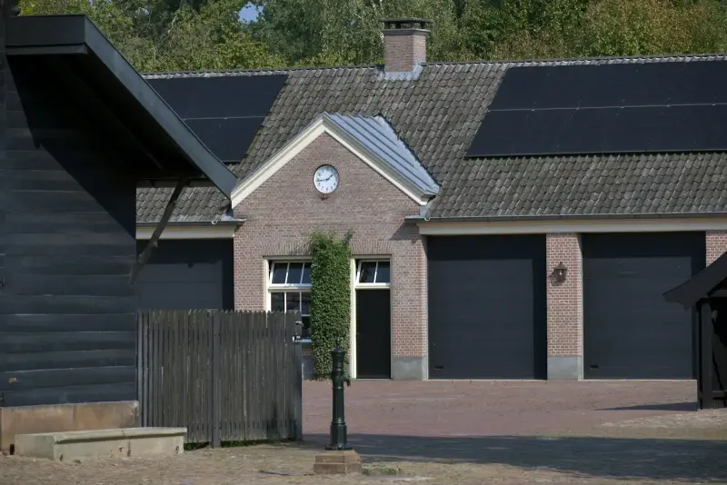Zonnepanelen Onderhoud in 2026: Kosten & Tips